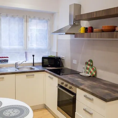 Roomapartment *